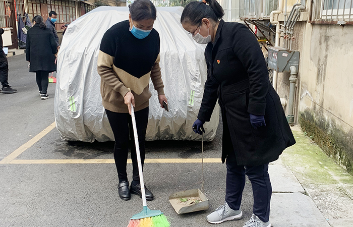 1636686956302530.jpg xiao 五〇七黨支部開展“我為群眾辦實事”活動攝影4.jpg